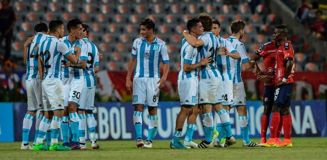 Racing-festeja-final_OLEIMA20170727_0190_18
