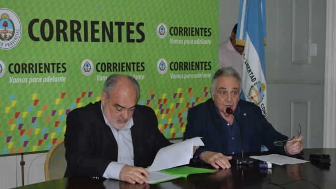 Firma contrato gasoducto a Monte Caseros 2