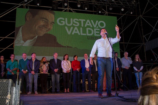 ActoMilViviendasACO+Cambiemos02