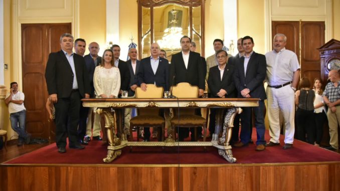 VALDÉS Y SU GABINETE