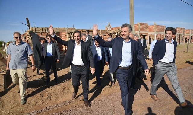 valdes macri saludando