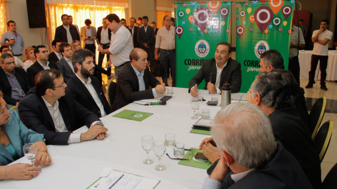 VALDÉS CON INTENDENTES DE LA TIERRA COLORADA
