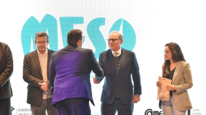JÓVENES EMPRESARIOS